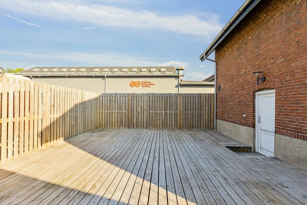 Jardin - Modern Two-Storey Villa with Terrace in Kolding