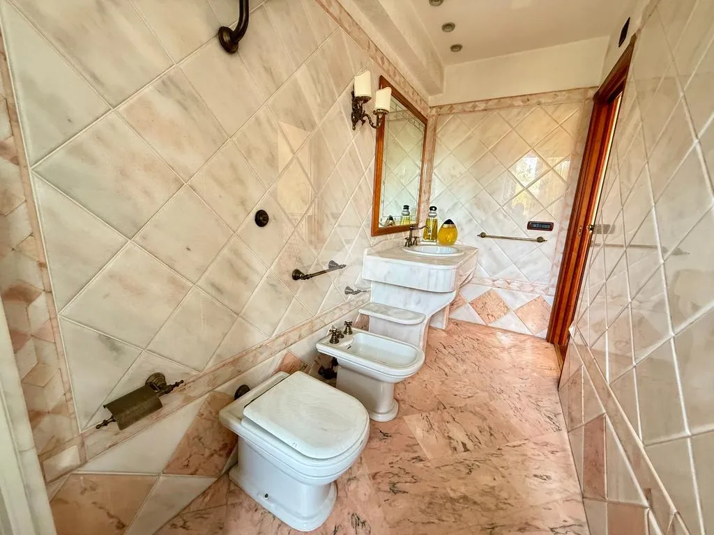 Salles de bain - Spacious Apartment with Balcony in Naples