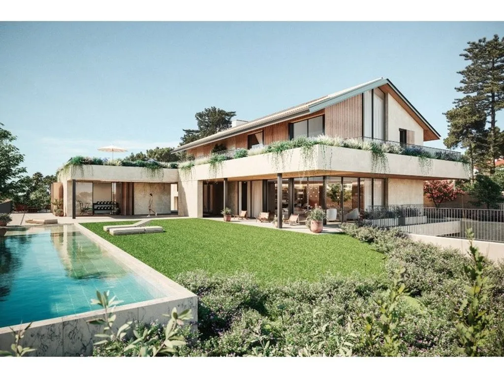 Pool - Luxury Villa with Sea Views in Estoril