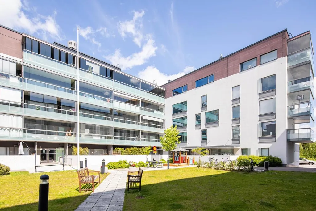Välivaade - Spacious Apartment with Balcony in Suurpelto, Espoo