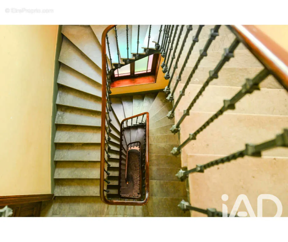 Stanze - Characterful Apartment with Balcony in Avignon