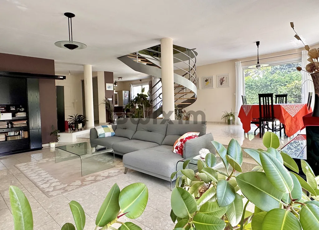 Séjour - Maison d'Architecte avec Terrasse à Alès