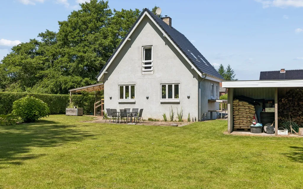 Garden - Central Villa with South-Facing Garden in Broager