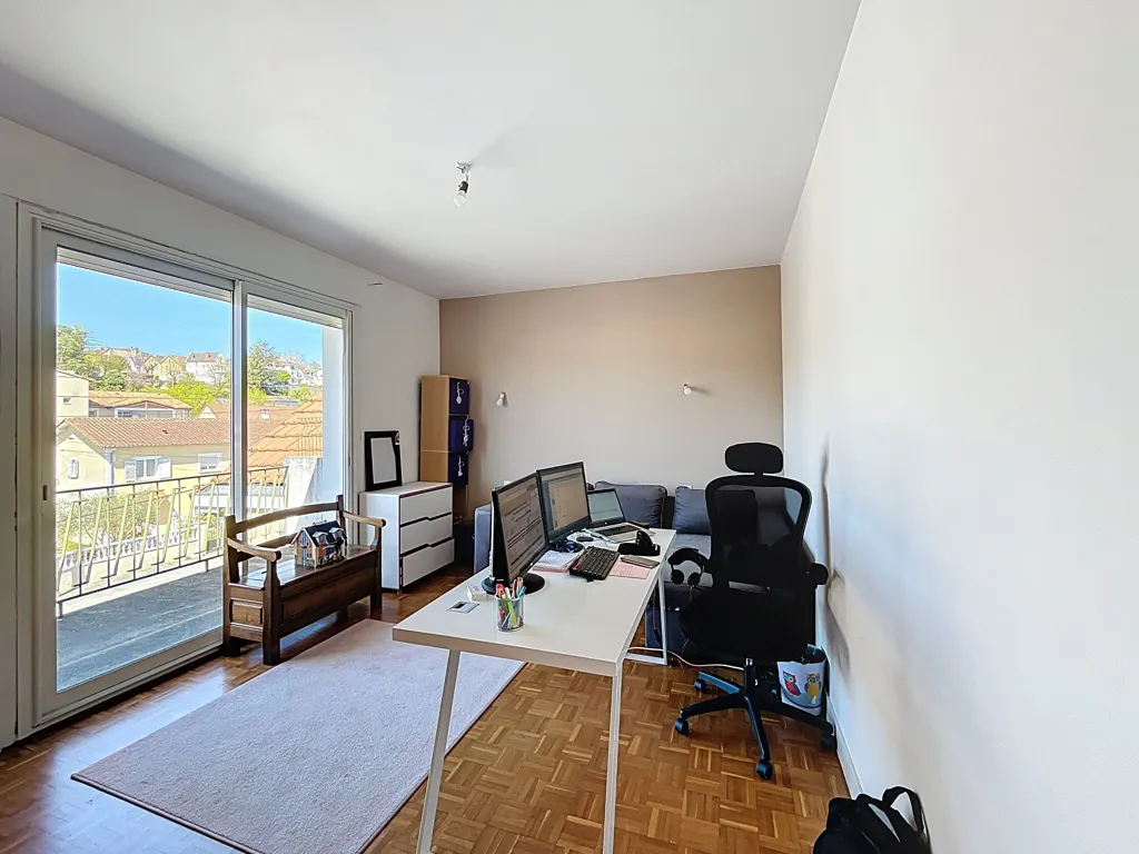 Office - House with Pool and Garden in Périgueux Centre