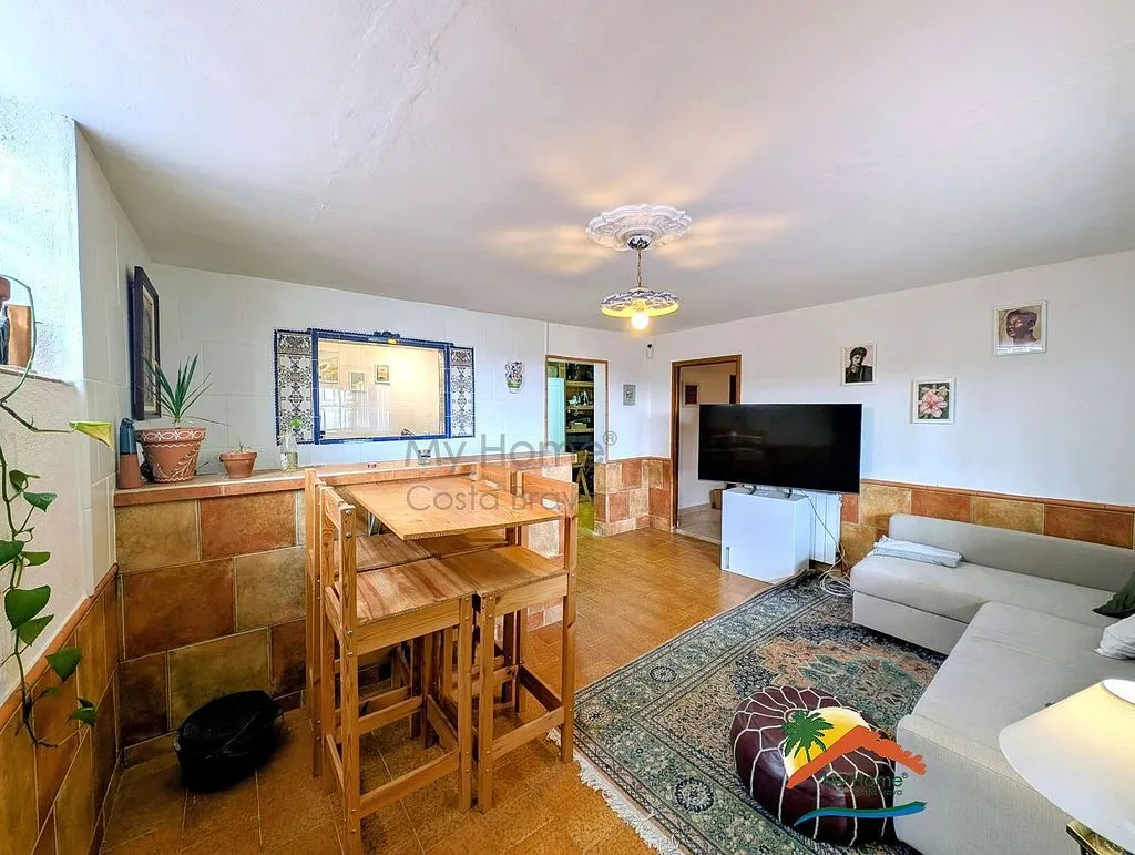 Séjour - Chalet with Sea and Mountain Views in Lloret Blau