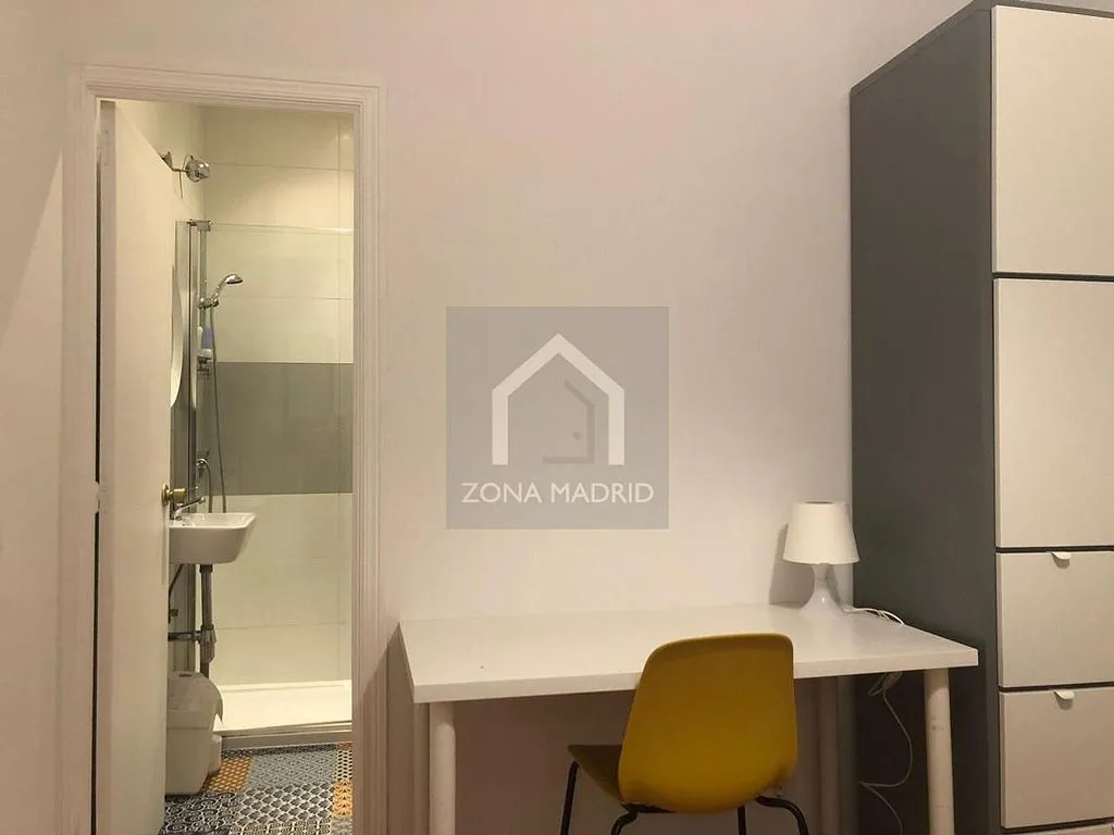 Chambres - Apartment with Balconies to Plaza de Chueca, Madrid