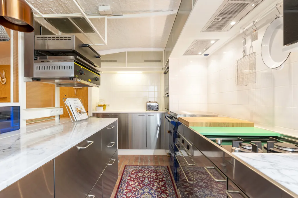 Cucina - Loft with High Ceilings in Central Antwerp