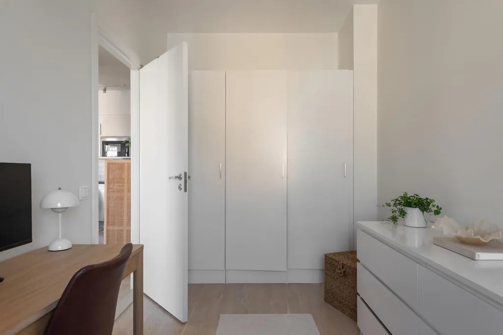 Chambres - Modern Flat with Large Balcony in Södra Ladugårdsängen