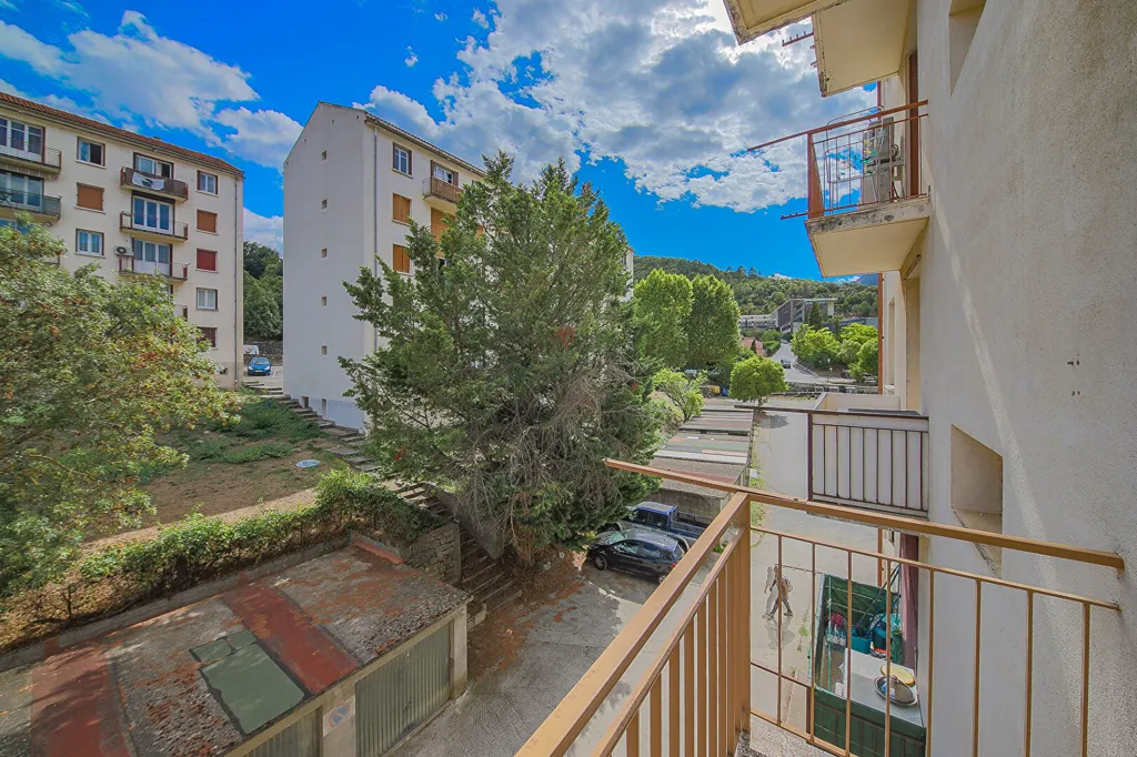 Balcon - Appartement T3 avec Vue Montagne à Corte
