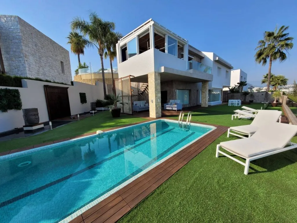 Piscine - Luxury Villa with Heated Pool in Benahavís