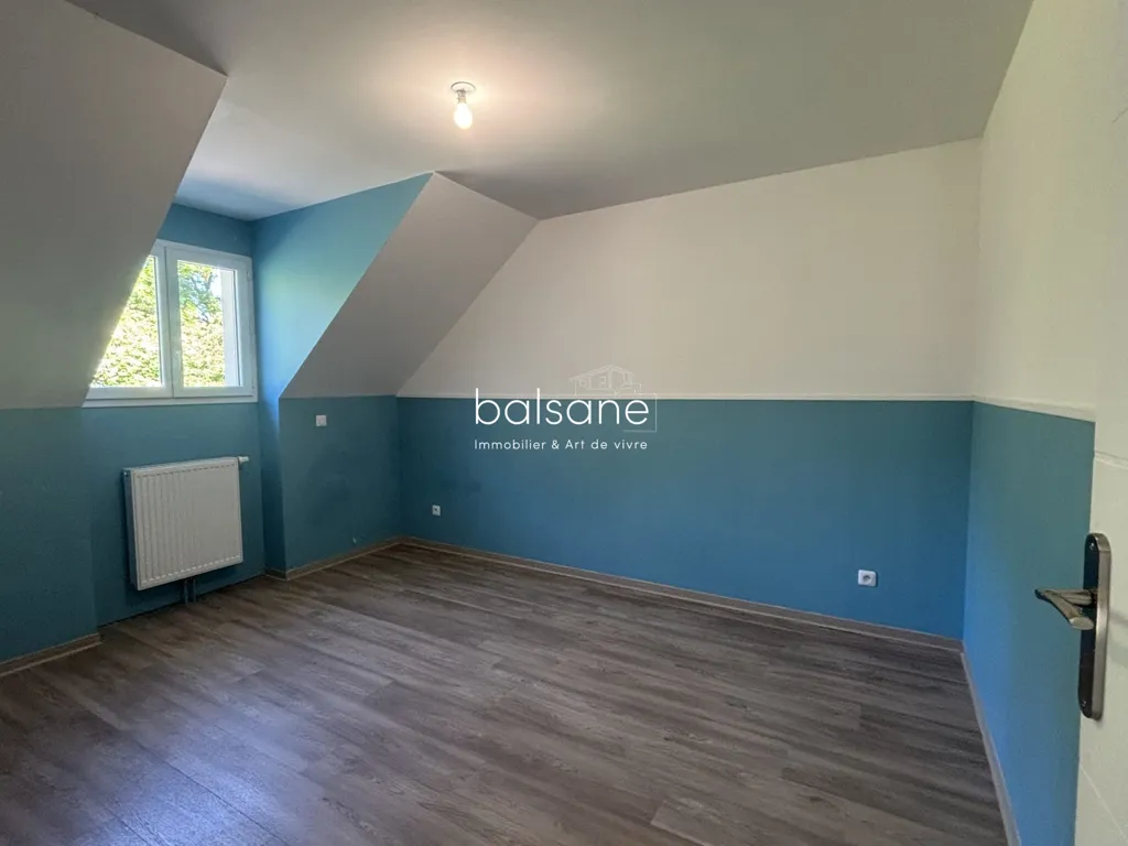 Chambres - Maison Récemment Construite avec Jardin à Pissy-Poville