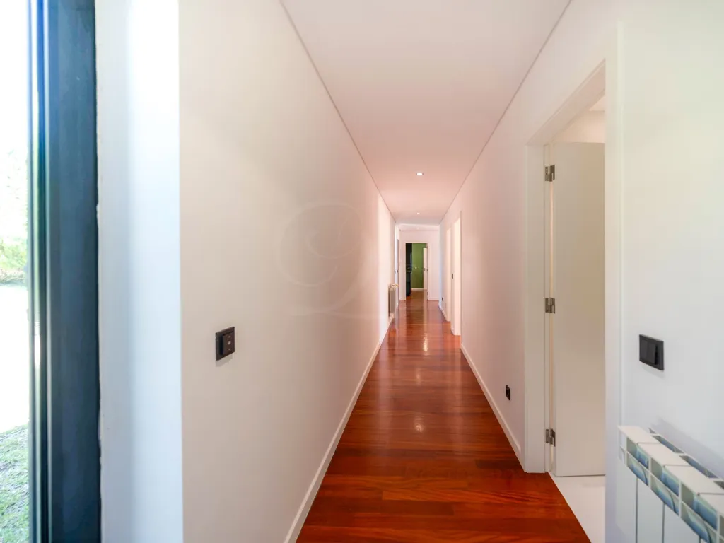 Hallway - Villa with Pool and Mountain Views in Sintra