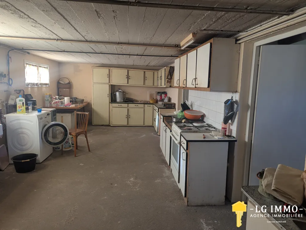 Köök - House with Garden and Cellar in Countryside
