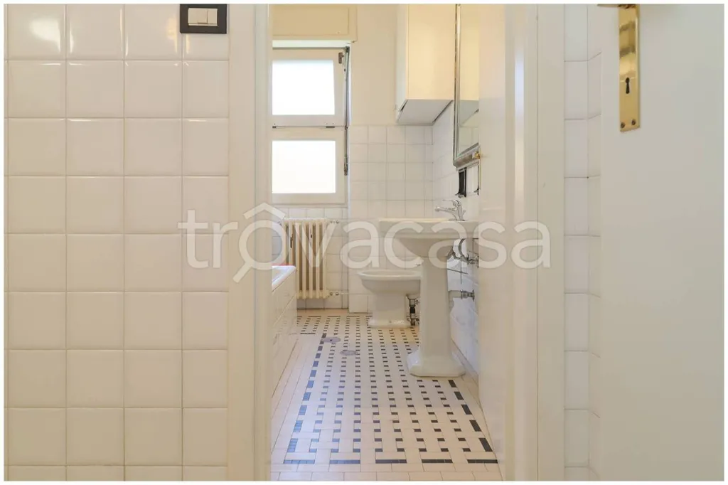 Salles de bain - Spacious Villa with Garden in Giaveno