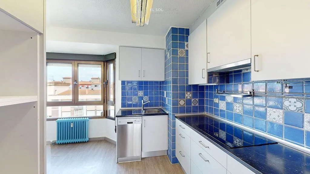 Cuisine - Apartment with Garden View in Gijón