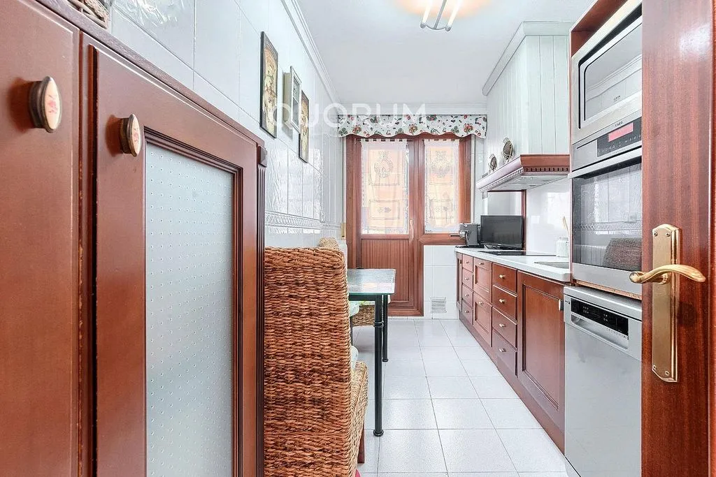 Köök - Spacious Apartment with Balcony in Arrigorriaga