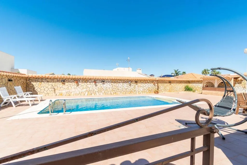 Pool - Luxury Villa with Pool in Torrevieja
