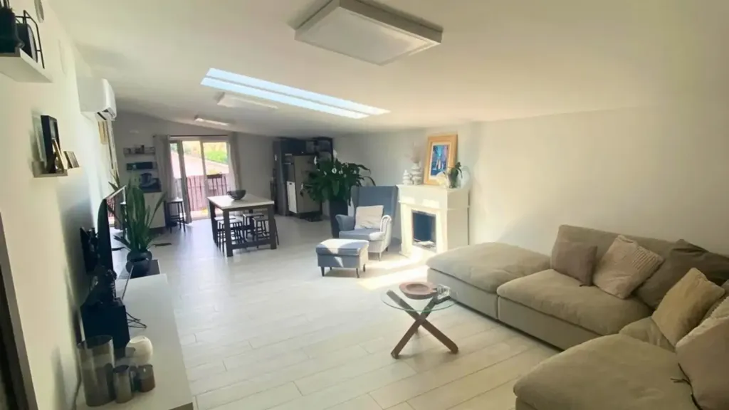 Elutuba - Modern Apartment with Balcony in Sant'Eusanio Del Sangro