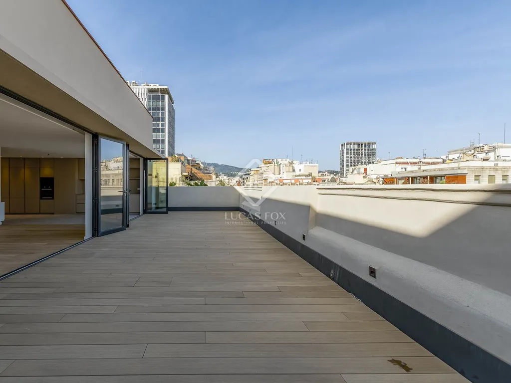 Terrasse - Renovated Apartment with Terrace in Eixample Right
