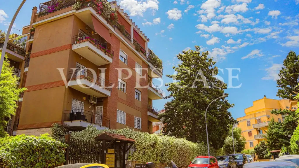 Extérieur - Partially Furnished Flat with Balcony in Rome