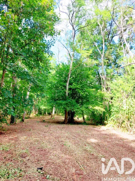 Giardino - Loisirs Terrain with River View in Queaux