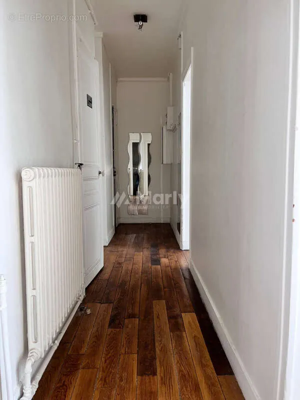hallway_entrance