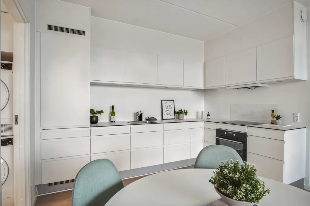 Köök - Modern Flat with Balcony in Brøndbyvester
