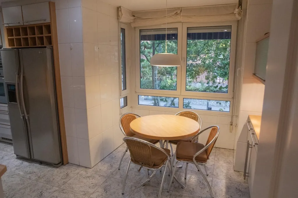 Kitchen - Luxury Flat with Pool in Colina, Madrid