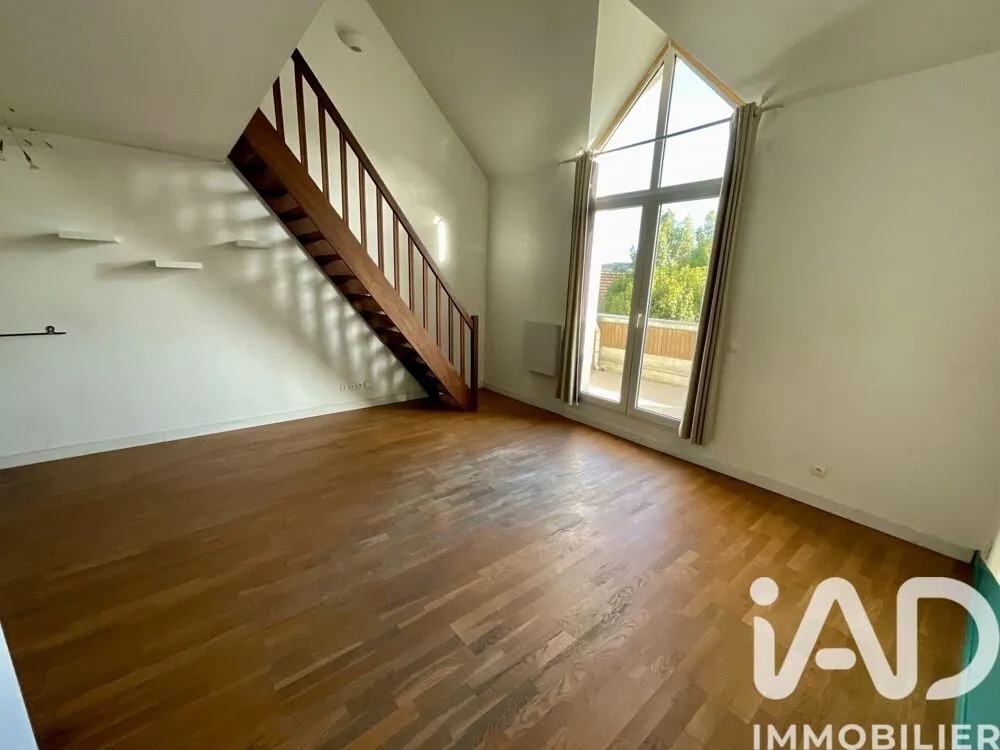 Pièces - Duplex avec Terrasse Privative à Marcoussis