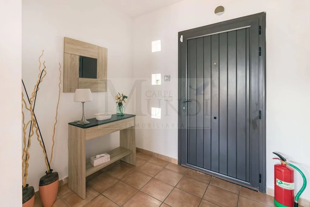 Entrée - Luxury Villa with Pool in Villaverde, Getafe