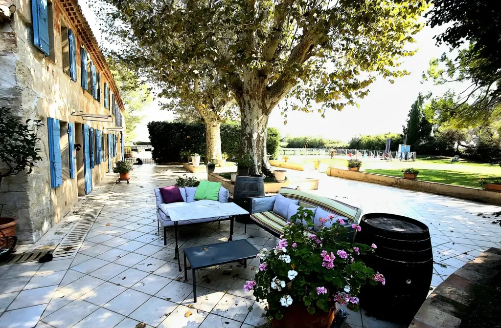 Terrass - Luxury House with Pool in Nîmes, Occitanie