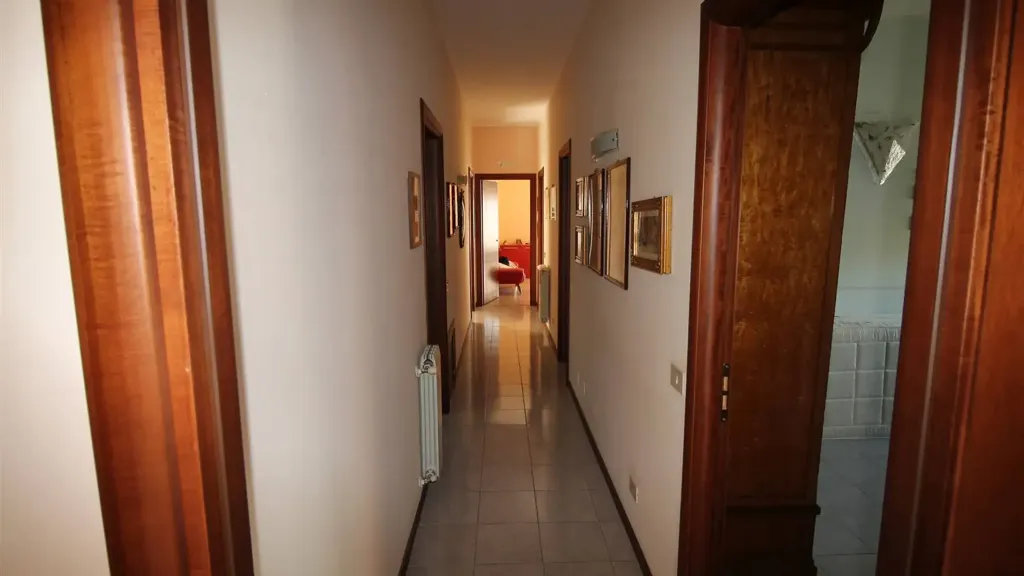 hallway_entrance