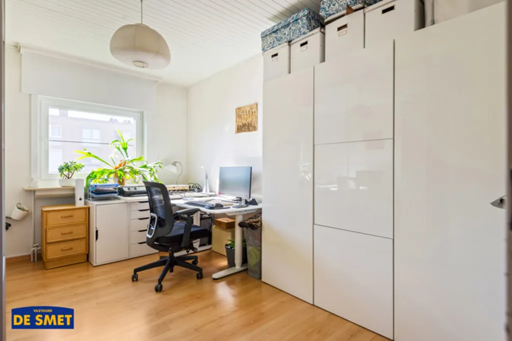 Bureau - Appartement avec Terrasse à Aartselaar
