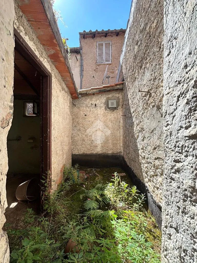 Aed - Restored Monolocale with Garden in Cori