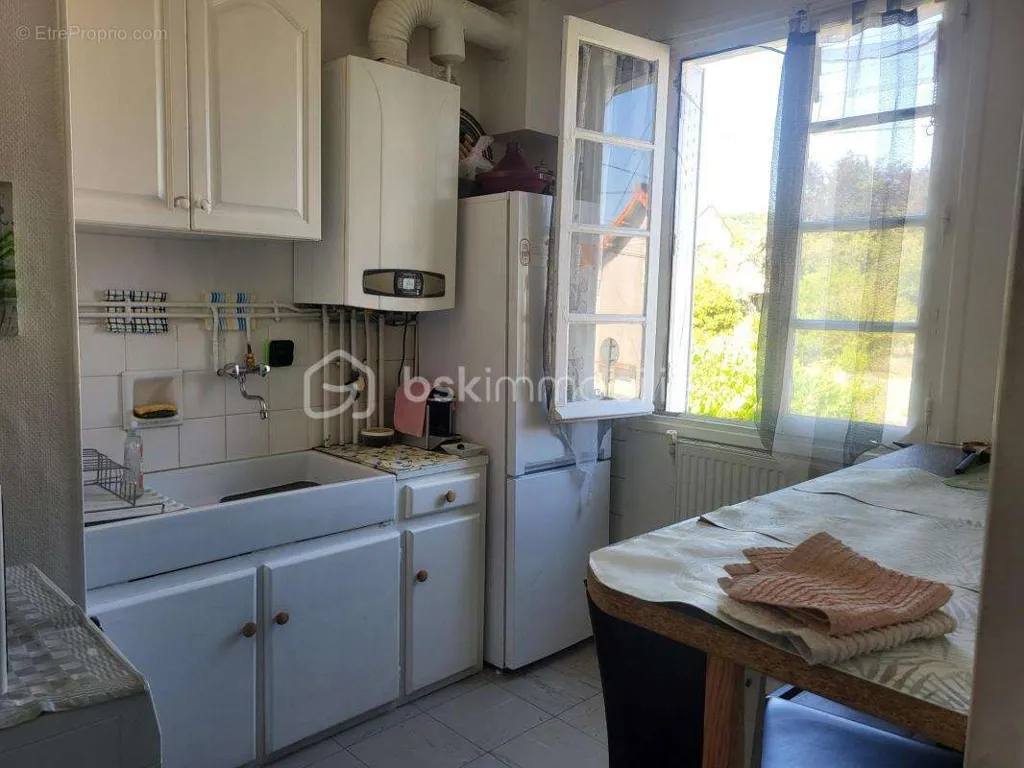 Cuisine - Maison de Rapport avec 2 Logements Indépendants à Périgueux