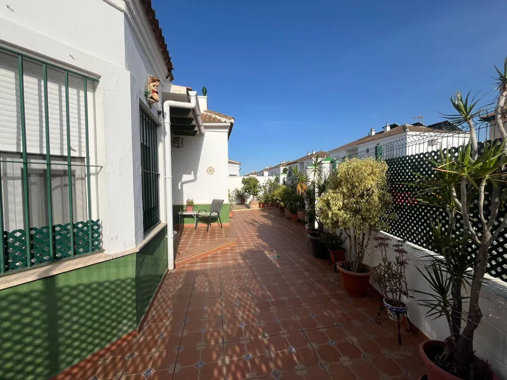 Terrass - Corner Chalet with Terrace in Pilas
