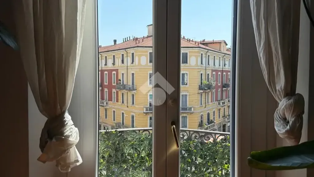 Toad - Prestigious Apartment with Balconies in Milan