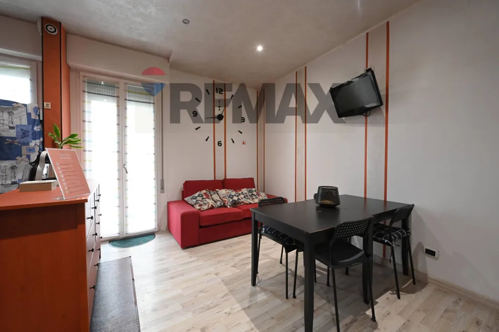 Salle à manger - Renovated Apartment with Two Balconies in Modena Centre