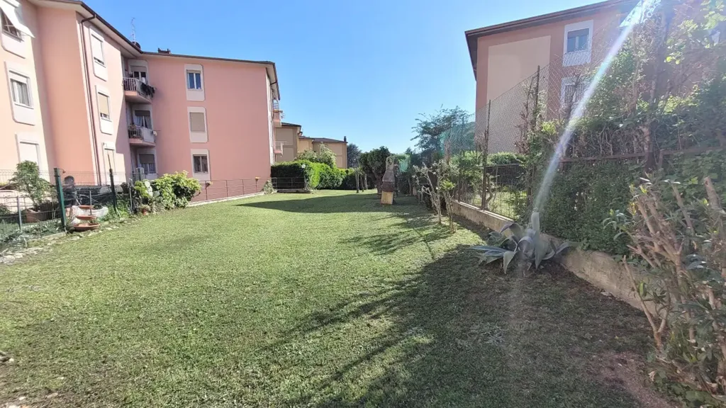Jardin - Central Trilocale with Balcony in Bovezzo