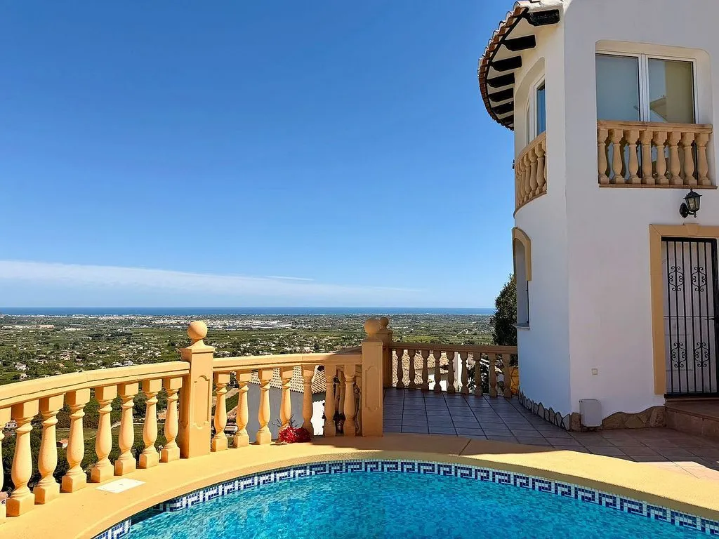 Bassein - Chalet with Pool and Terrace in Pedreguer