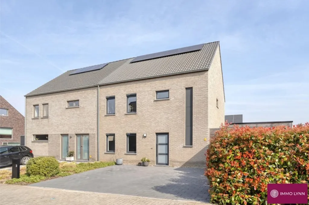 Exterior - Contemporary House with Large Attic in Kampenhout