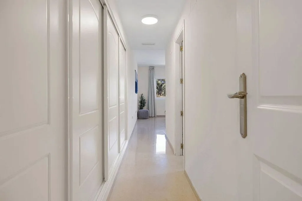 hallway_entrance