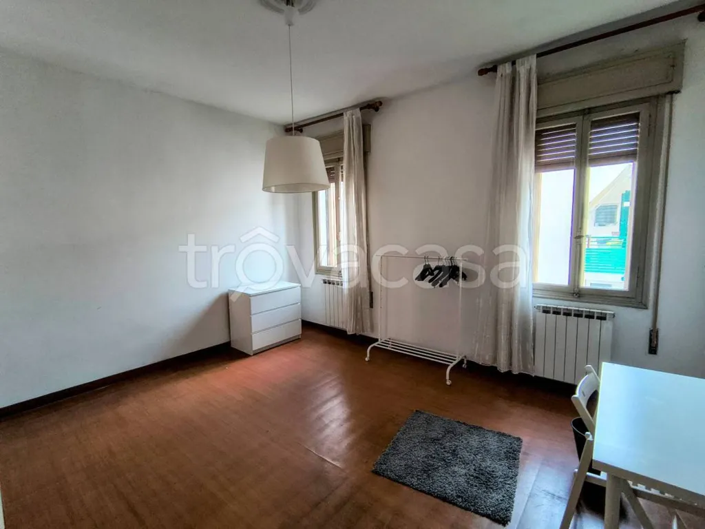 Magamistoad - Characterful Villa to Restore with Garden in Padova