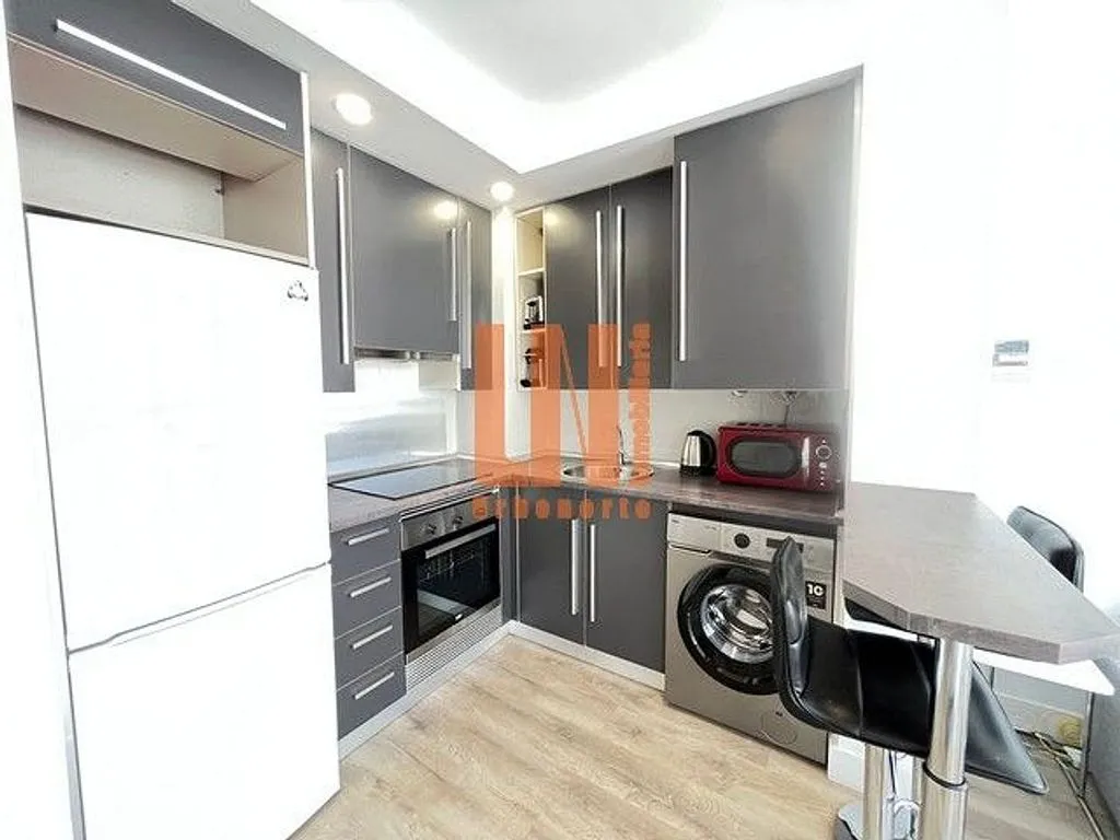 Cuisine - Furnished Flat with West View in Salamanca