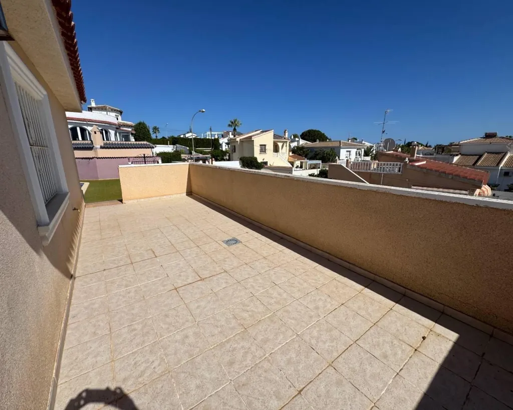 Terrass - Seven-Bedroom Villa with Pool in Ciudad Quesada