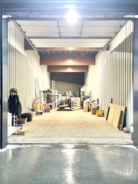 Garaaž - Secure Storage Unit in Gits