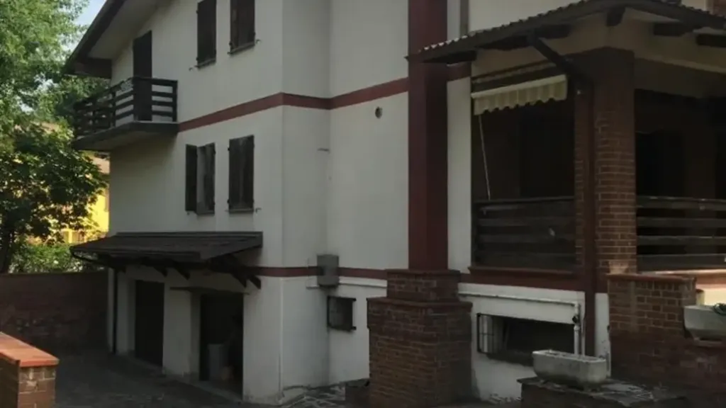 Extérieur - Large Villa on 2500m² Plot in Formigine