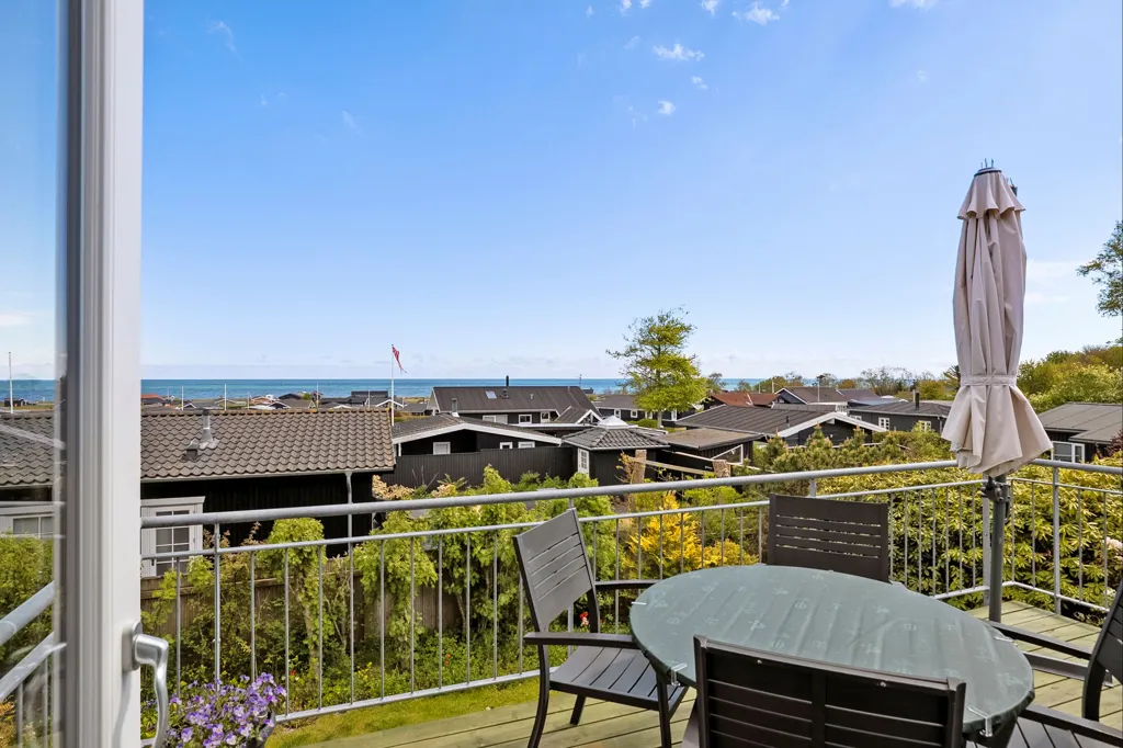 Terrass - Villa with Kattegat View in Sæby