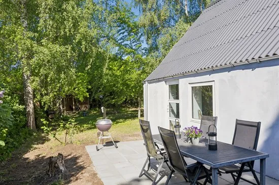 Terrass - Historic Villa with Garden in Kirke Hyllinge