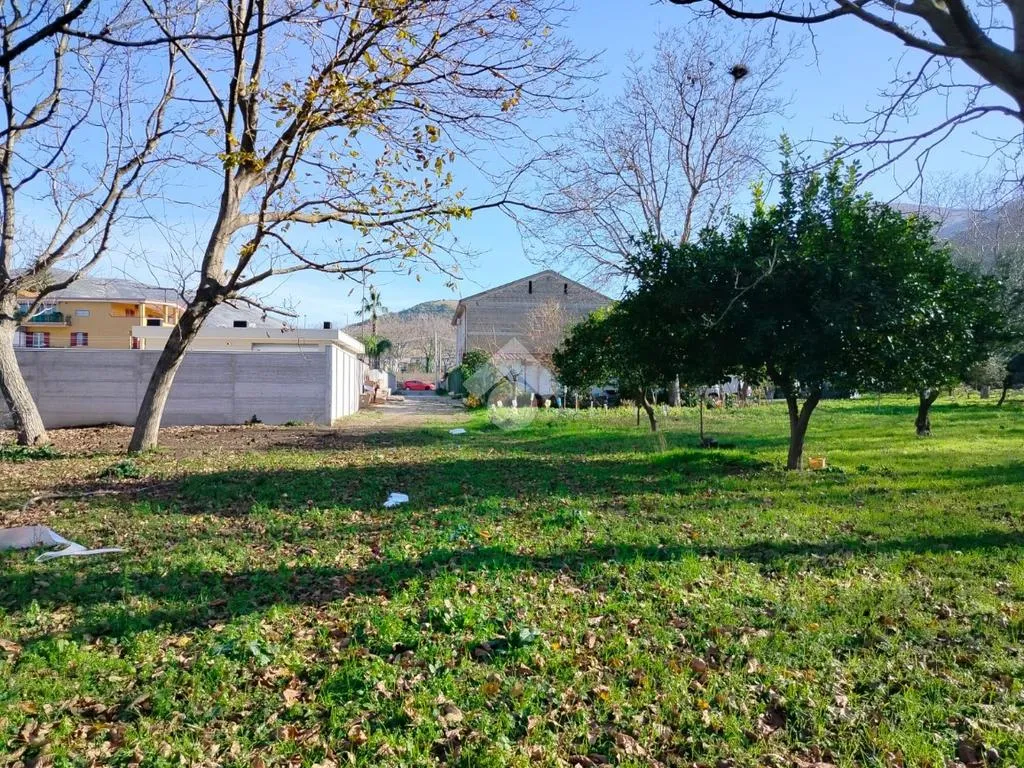 Jardin - Residential Plot in Arienzo, Caserta